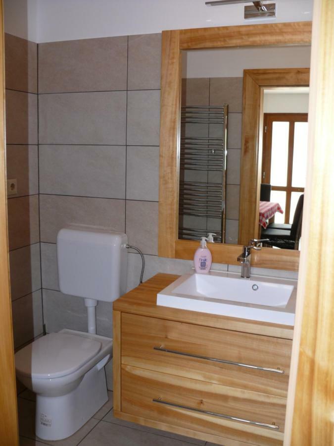 Sára Apartman Heviz Exterior foto